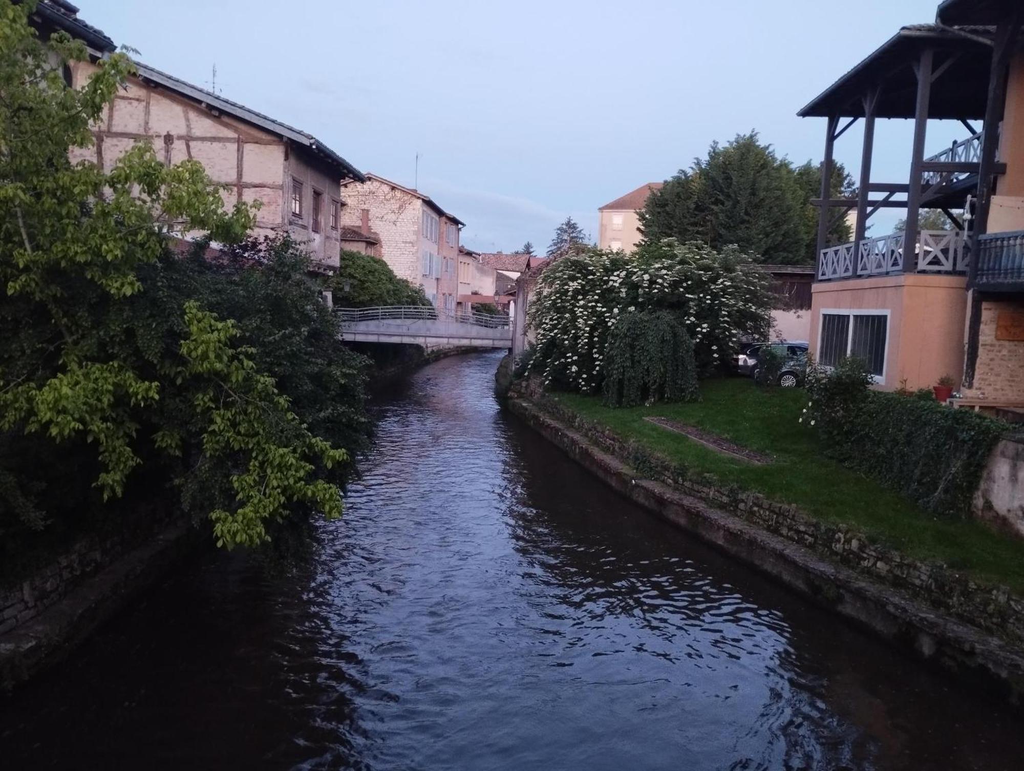 La Maison De Marie, Cosy Et Spacieuse - 3 Chambres Dont Une Climatisee Châtillon-sur-Chalaronne エクステリア 写真